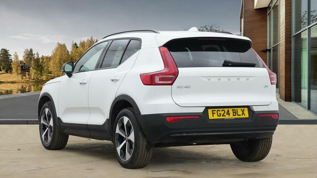Volvo XC40 B3 Plus FG24BLX White #5