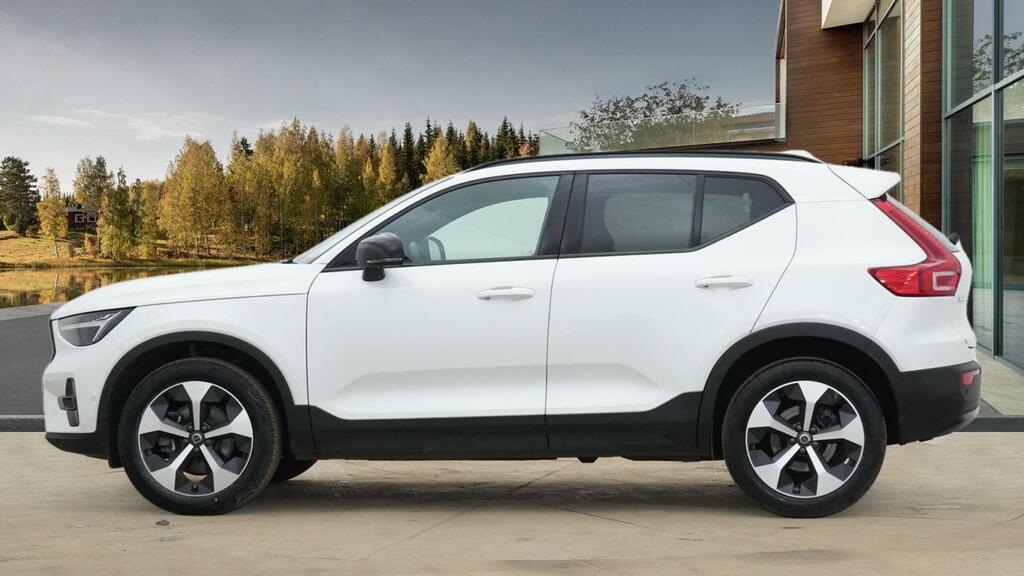 Volvo XC40 B3 Plus FG24BLX White #6