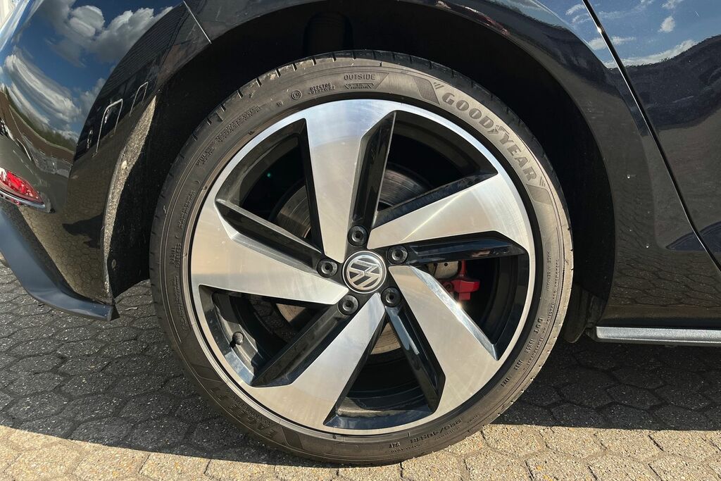 Volkswagen Golf Performance 2L Tsi MW69MKO Black #5