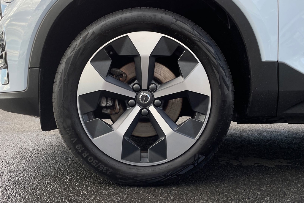 Volvo XC40 B4 Plus WX74EKJ Blue #5