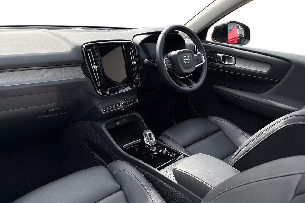 Volvo XC40 Ultra Dark OE74GPZ Red #2