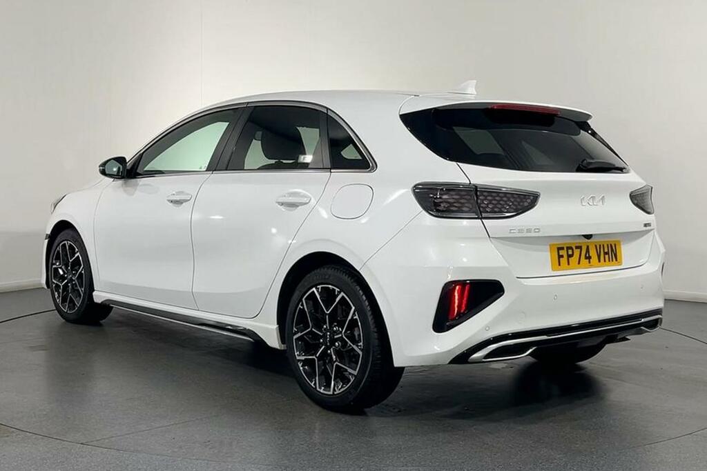 Kia Ceed 1.5T Gdi Isg 138 Gt-line Dct FP74VHN White #3
