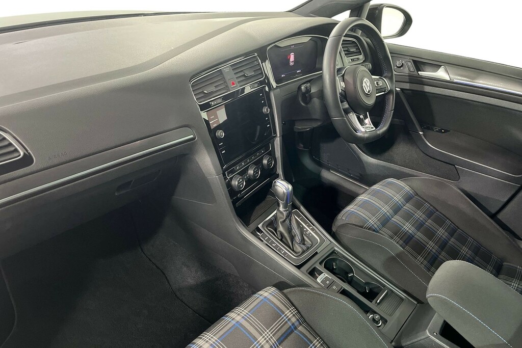 Volkswagen Golf 1.4 Tsi Gte Advance Dsg DS18EUT Black #2