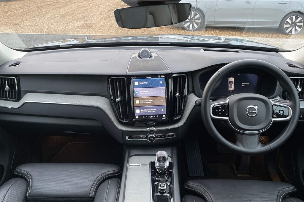 Volvo XC60 Ultra Dark FL25LFB Blue #6