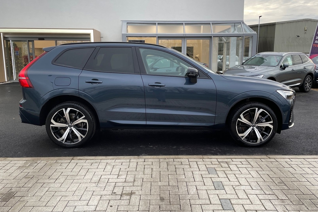 Volvo XC60 Ultra Dark FL25LFB Blue #4