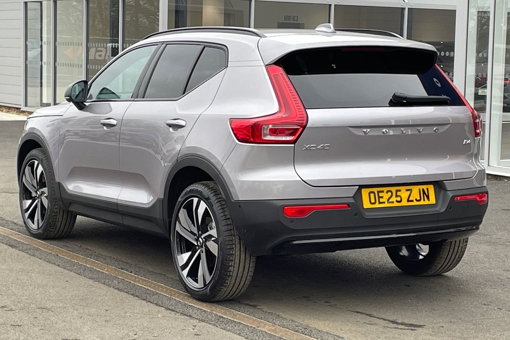 Volvo XC40 Ultra Dark OE25ZJN Silver #3