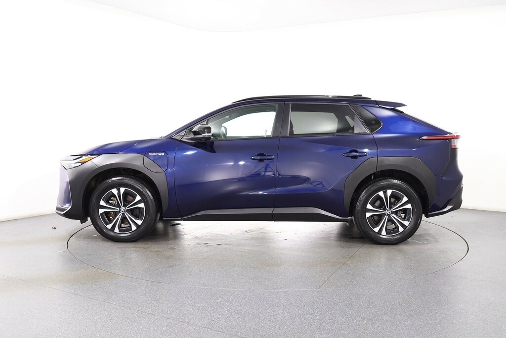 Toyota bZ4X Motion Blue #4