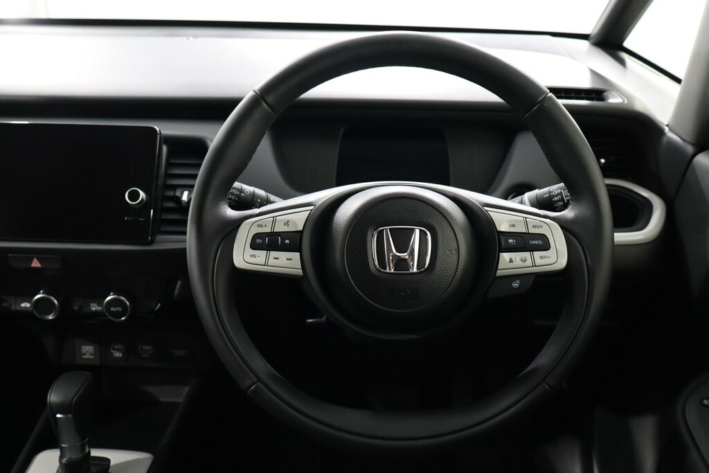 Honda Jazz 1.5 I-mmd Hybrid Advance Cvt RE75CJJ Black #4