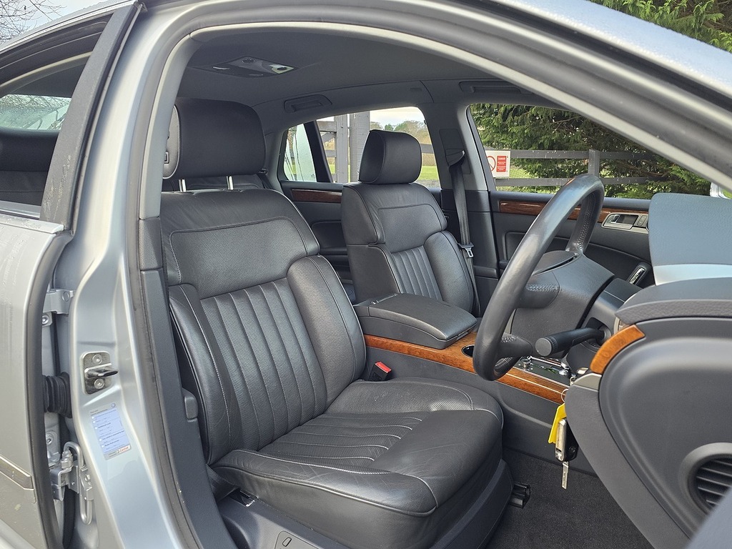 Volkswagen Phaeton V6 Tdi 4Motion Grey #12