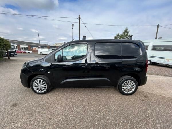 Citroen Berlingo 1.6 Bluehdi 1000Kg Enterprise Start Stop EF19XRZ Black #4