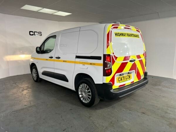 Peugeot Partner 1.5 650 Bluehdi 75 Professional Premium Van CA71GZW White #6