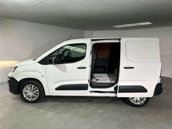 Peugeot Partner 1.5 1000 Bluehdi 100 Professional Van NX69YCC White #6