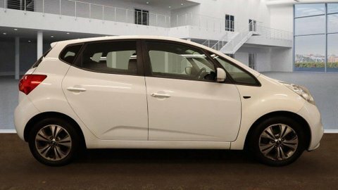 Kia Venga 1.6 3 Mpv GC66CFZ White #3