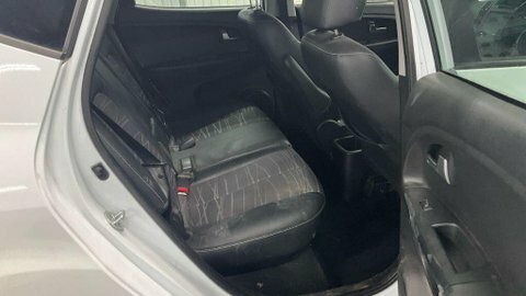 Kia Venga 1.6 3 Mpv GC66CFZ White #5