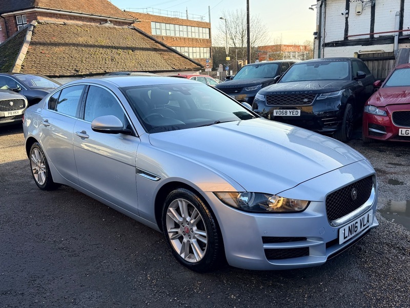 Jaguar XE Prestige Silver #2