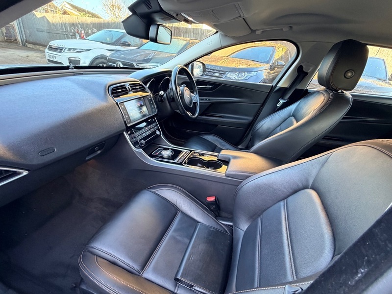 Jaguar XE Prestige Silver #5