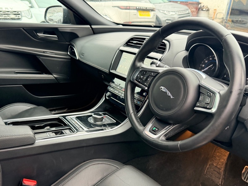 Jaguar XE D R-sport MK68DZT Black #2