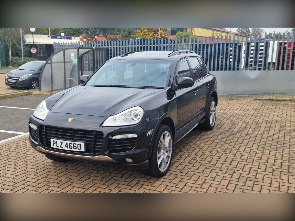 Porsche Cayenne 4.8 Turbo Tiptronic S Awd Black #3