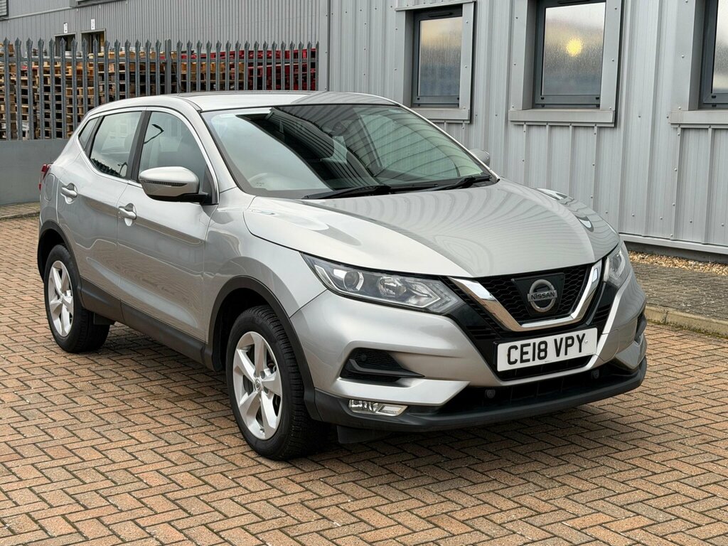 Nissan Qashqai 1.2 Dig-t Acenta Euro 6 Ss Silver