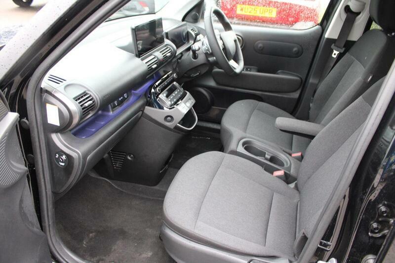 Hyundai Inster Long Range 49Kwh 02 WO25TYB Black #2
