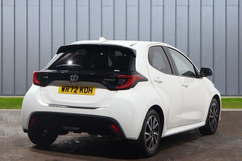 Toyota Yaris 1.5 Vvt-h Design E-cvt Euro 6 Ss WR72KOH White #5