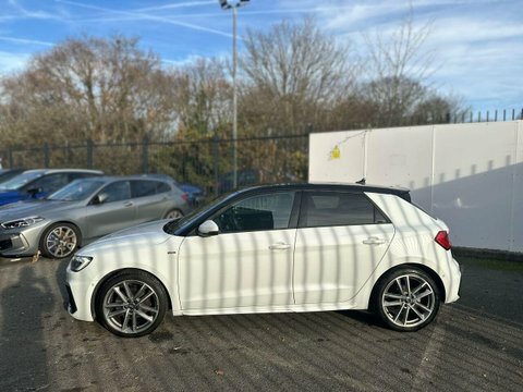 Audi A1 2020 70 1.5 EY70RZW White #5