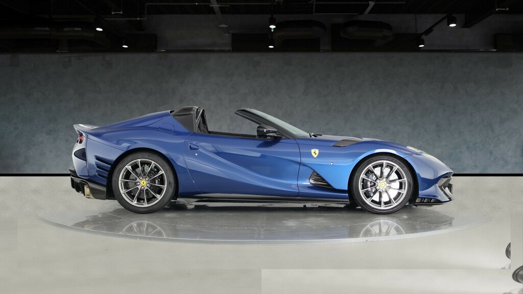 Ferrari 812 Superfast 812 Superfast Gt Ss S-a Red #14