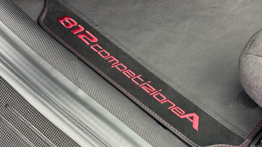 Ferrari 812 Superfast 812 Superfast Gt Ss S-a Red #43