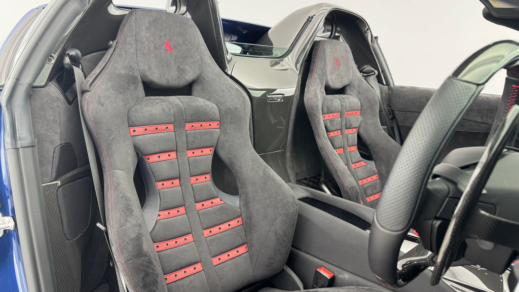 Ferrari 812 Superfast 812 Superfast Gt Ss S-a Red #17