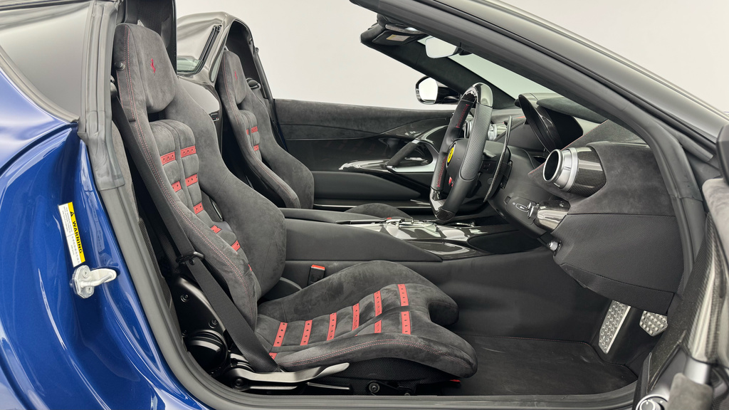 Ferrari 812 Superfast 812 Superfast Gt Ss S-a Red #12