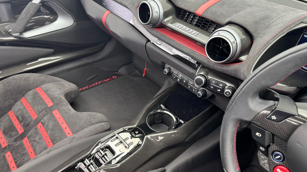 Ferrari 812 Superfast 812 Superfast Gt Ss S-a Red #28