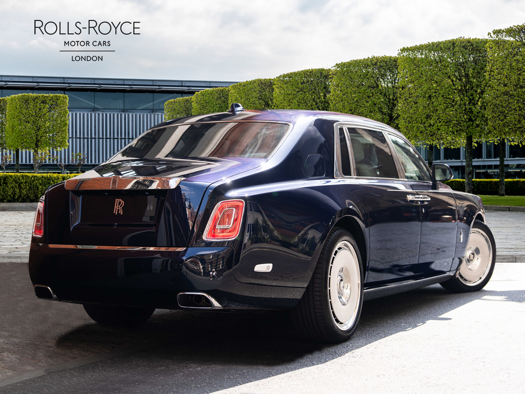 Rolls-Royce Phantom Ewb Blue #2