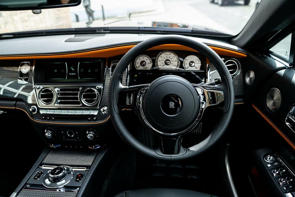 Rolls-Royce Wraith Black Badge Silver #4