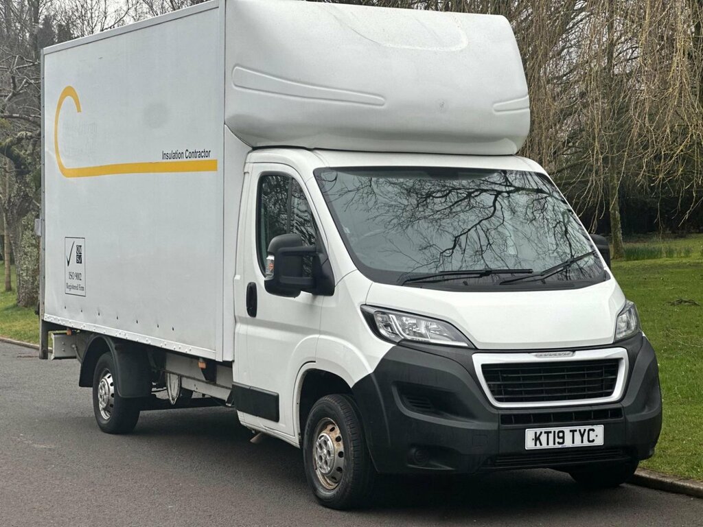 Peugeot Boxer Luton 2.0 Bluehdi 335 Built For Business L4 Euro 6 KT19TYC White #2