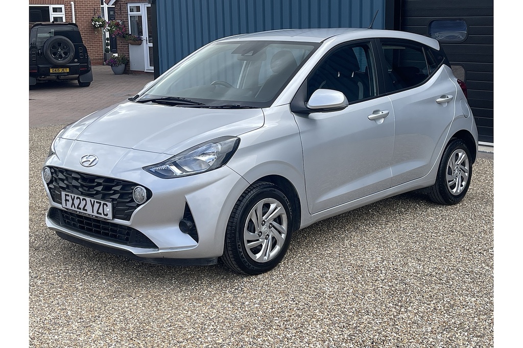 Hyundai I10 Se 2022 U2363 Ulez FX22YZC Silver #2