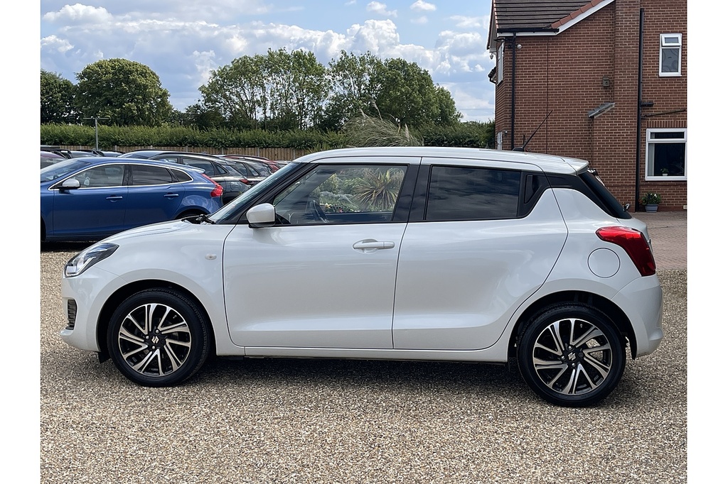 Suzuki Swift Dualjet Mhev Sz-l 2022 U2362 Ulez FX72OPL White #4