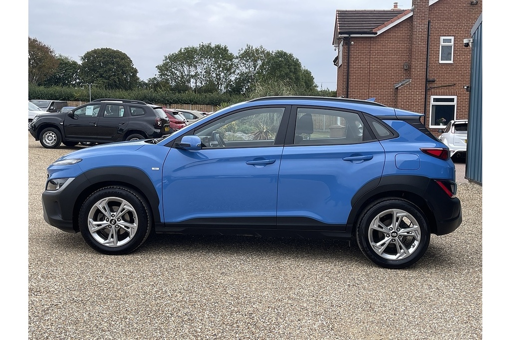 Hyundai Kona T-gdi Mhev Se Connect 2022 U2396 Ulez FX22ZDK Blue #4