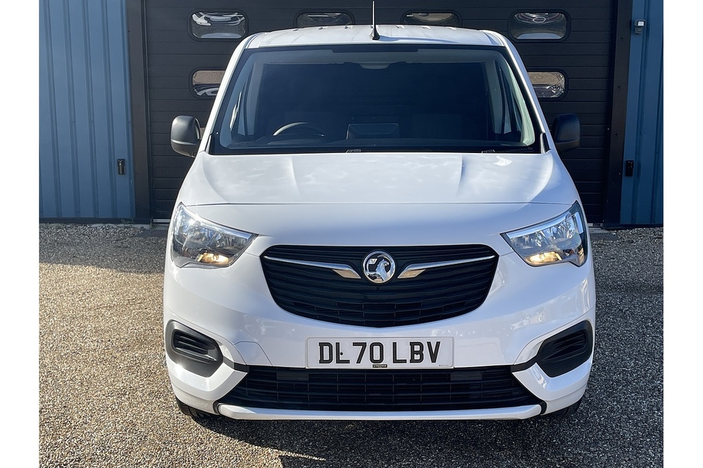 Vauxhall Combo Turbo D 2300 Sportive 2020 U2441 Ulez DL70LBV White #2