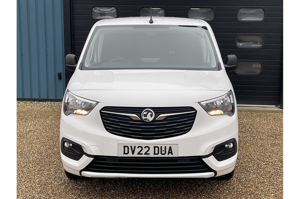 Vauxhall Combo Turbo D 2300 Sportive 2022 U2458 Ulez DV22DUA White #2