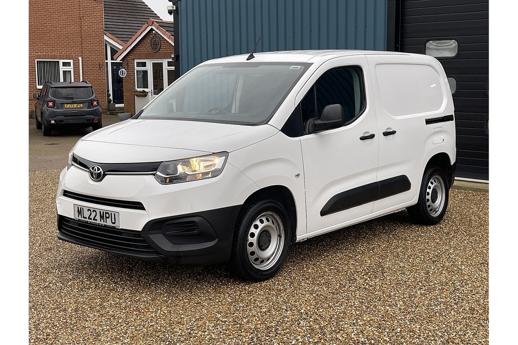 Toyota Proace City Bluehdi Active 2022 U2471 Ulez ML22MPU White #3