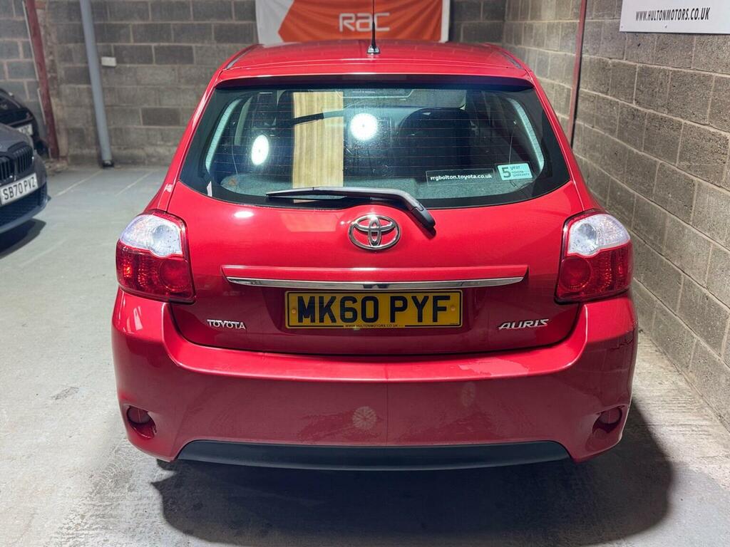 Toyota Auris Hatchback 1.6 V-matic Tr Euro 5 201060 Red #2