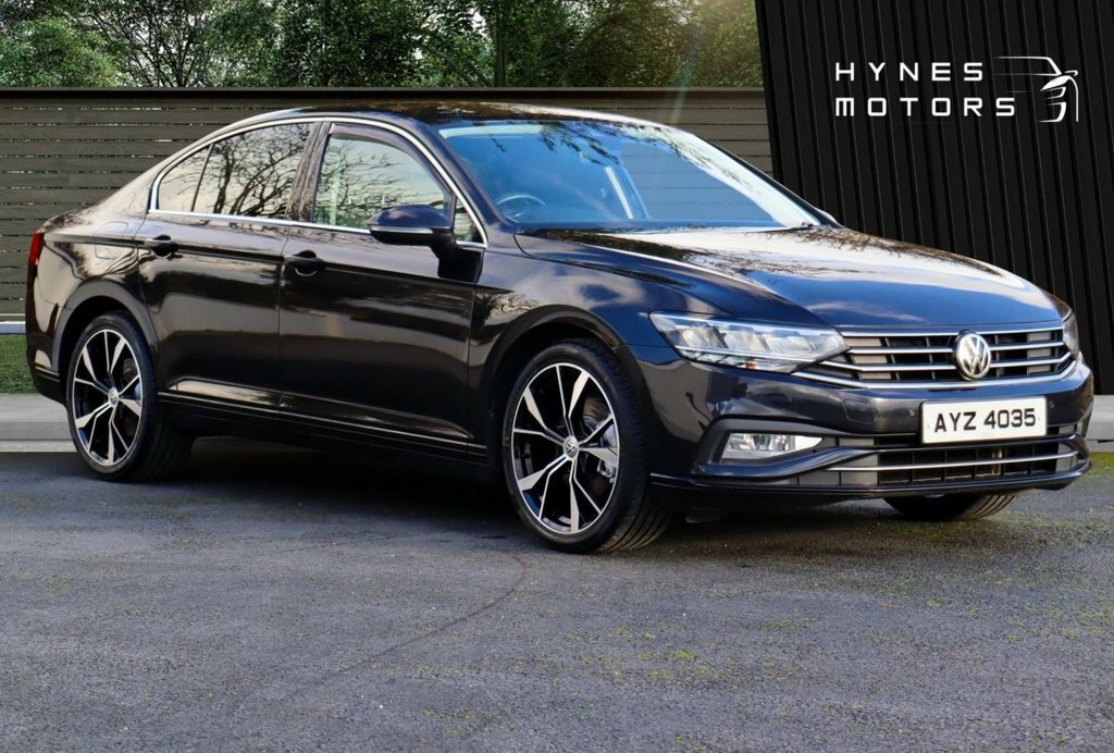 Volkswagen Passat 1.6L Sel Black