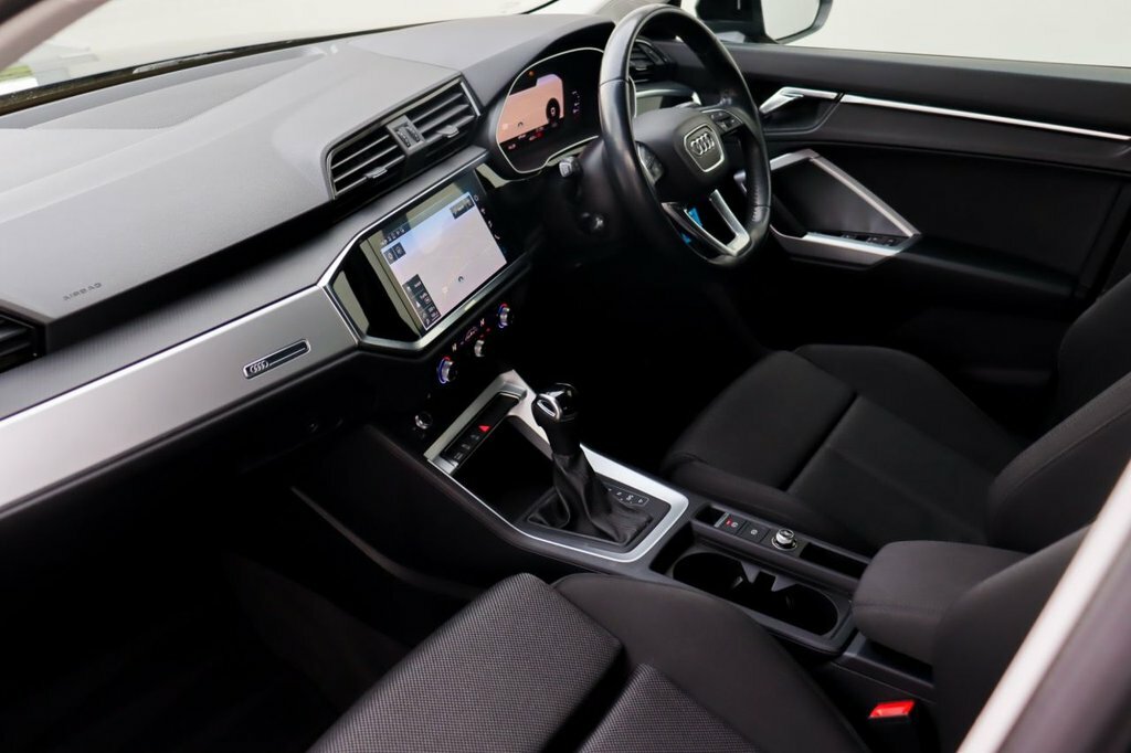 Audi Q3 1.5L Sport DK19YJC Black #6