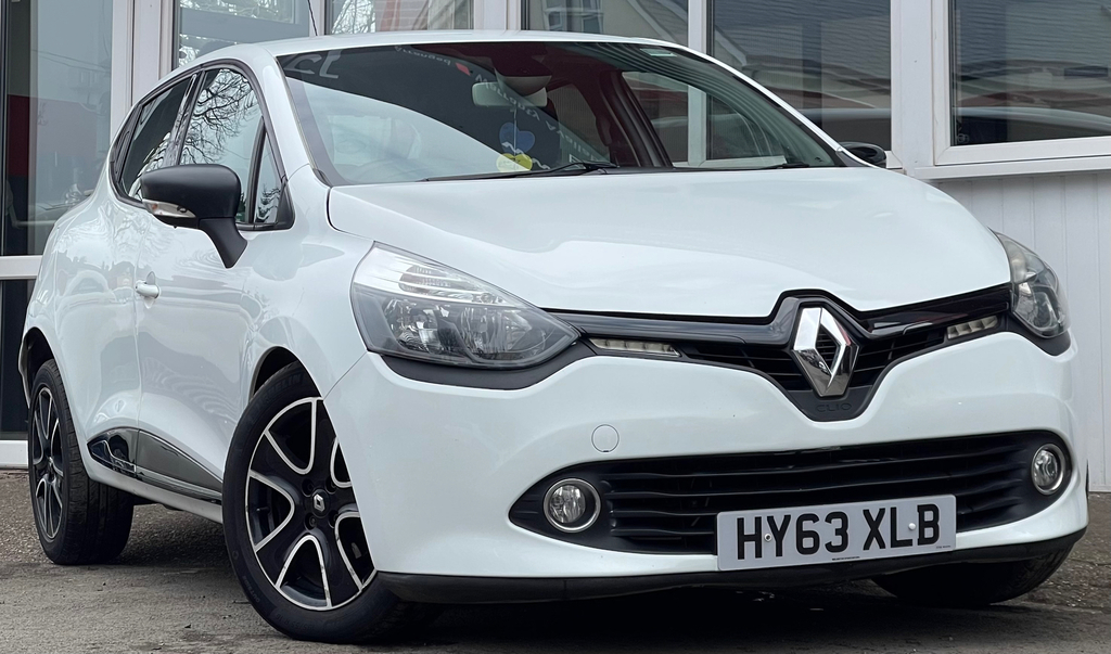 Renault Clio 0.9 Tce Dynamique Medianav Hatchback Ma HY63XLB White #2