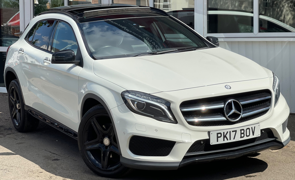 Mercedes-Benz GLA Class 2.0 Amg Line Premium Plus Suv 7G-dct PK17BOV White #3