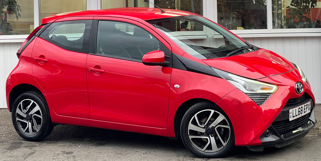 Toyota Aygo 1.0 Vvt-i X-play Hatchback X-shift Euro LL68EPX Red #3