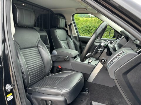 Land Rover Discovery D300 Hse Mhev LD21OTF Black #4