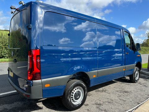 Mercedes-Benz Sprinter 316 Cdi Mwb Blue