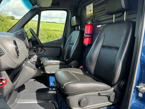 Mercedes-Benz Sprinter 316 Cdi Mwb WP69AXJ Blue #2