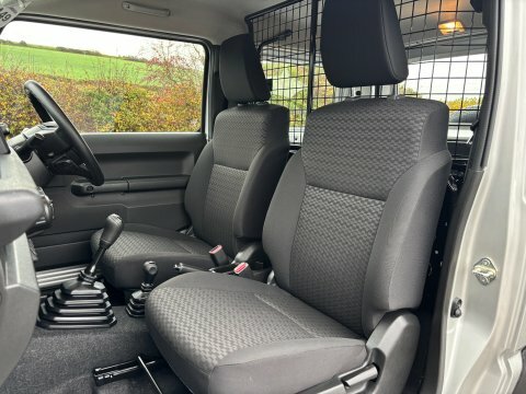 Suzuki Jimny 1.5 Lcv Allgrip YE24LFP Silver #3